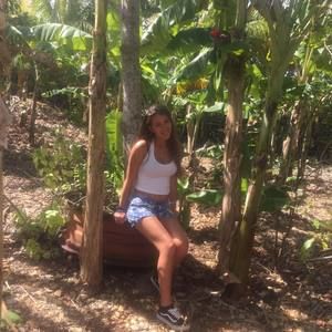 Meet your Posher, Jade